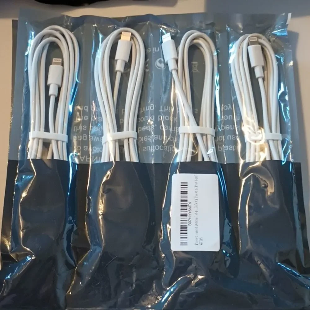 4 x iPhone, iPad, iPod MFI Certified 6' Lightening Charging Cables Apple